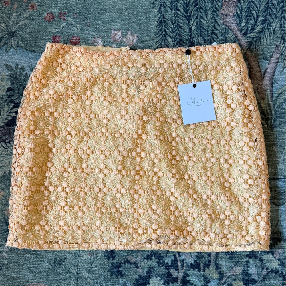 Floral Lace Top and Skirt Set in OrangeYellow - Picture 5 of 7